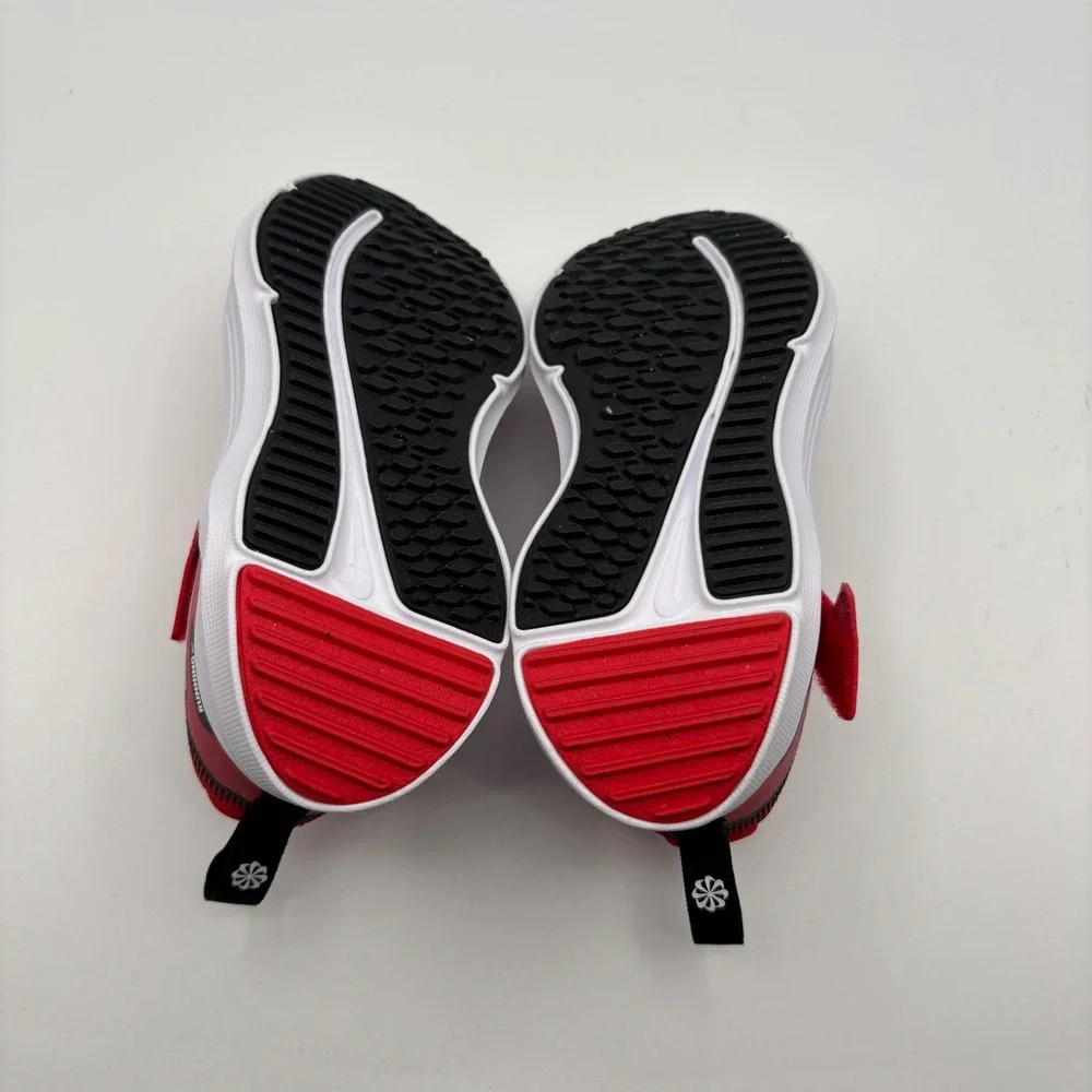 Nike Cosmic Runner Shoes Kids Size 11C University Red White Black HM4400-601